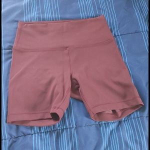 NWOT Casis 6' Wunder Train size 8 lululemon